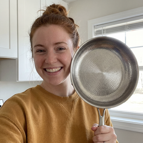 Sophie, 27
